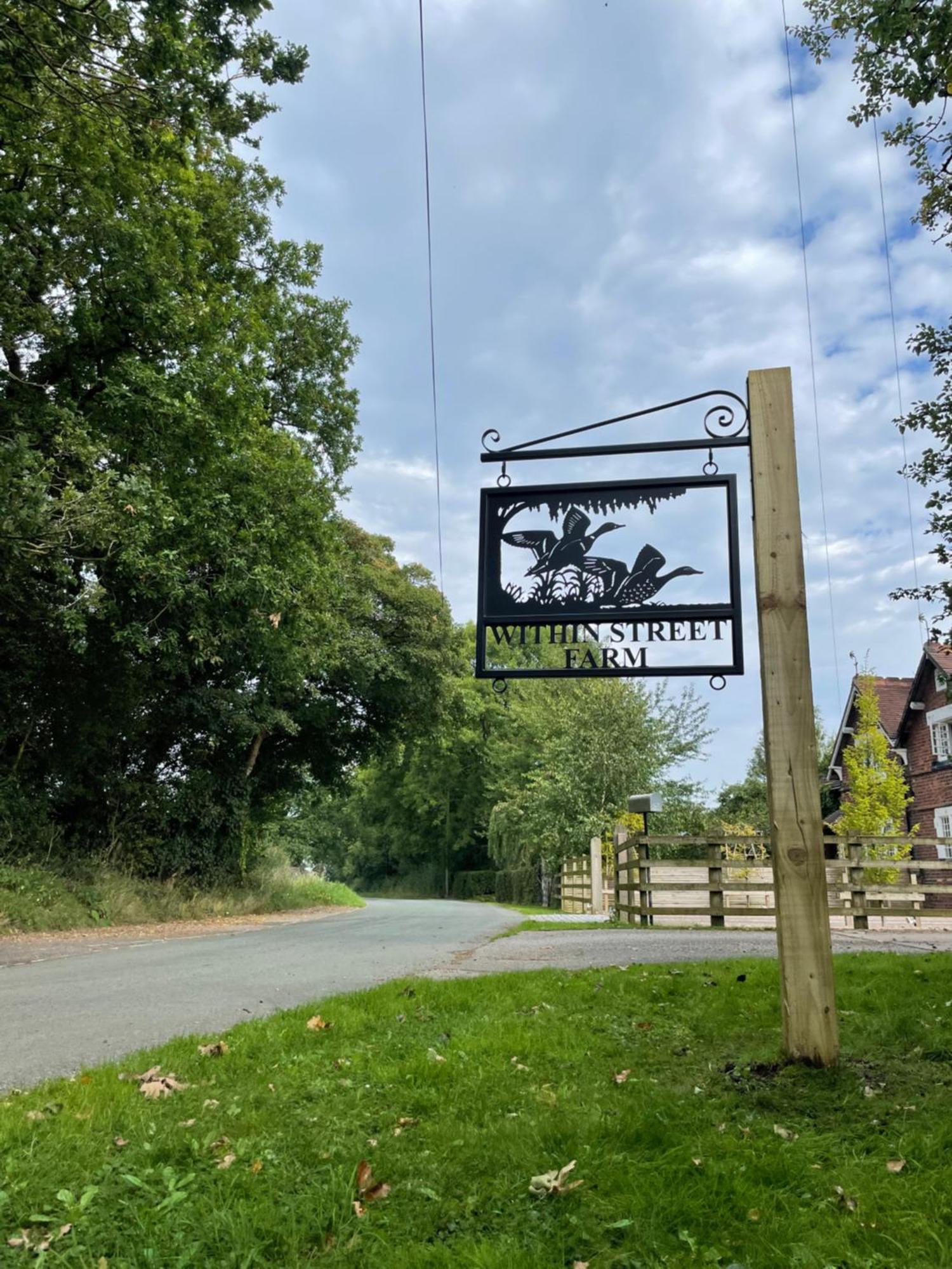 ミドルウィックCheshire Retreat At Within Street Farmアパートメント エクステリア 写真